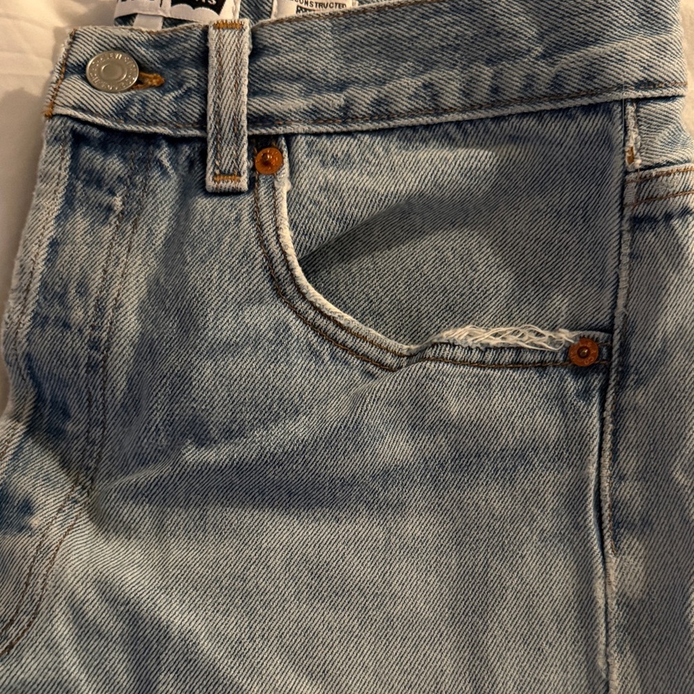 Re/Done Women's Blue Denim Shorts Size 26 - Picture 3 of 5